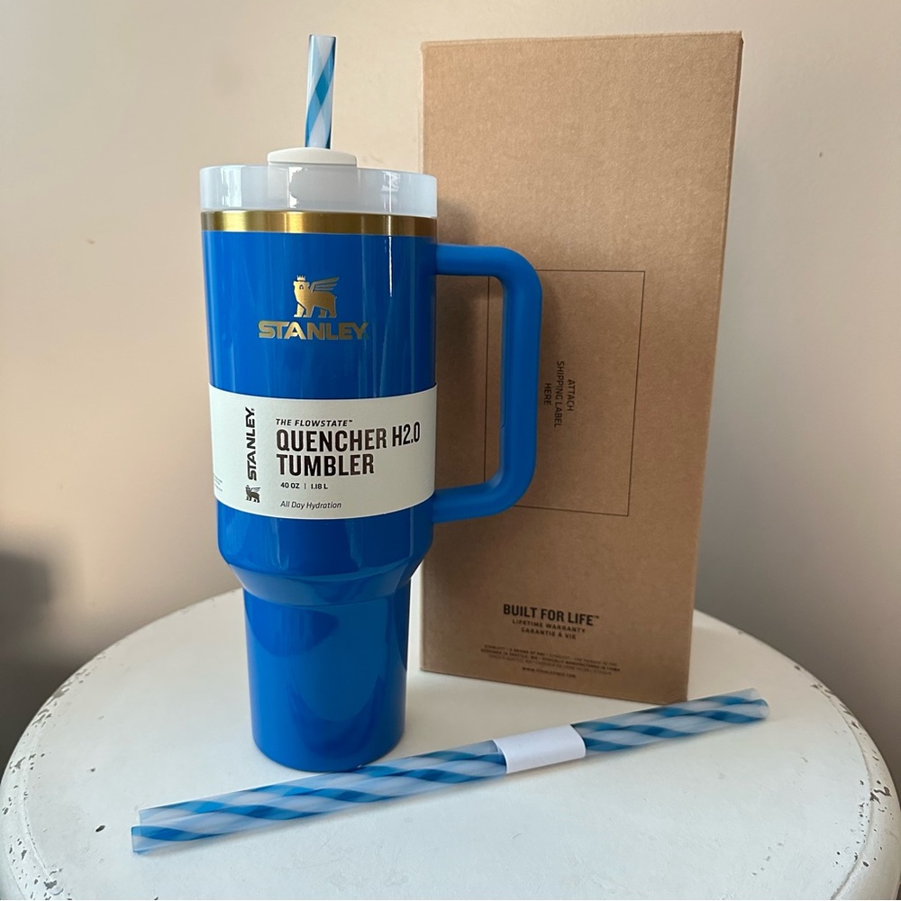 NIB STANLEY ARCTIC TWIST THE QUENCHER H2.0 FLOWSTATE TUMBLER 40 OZ 2 XTRA STRAWS - Picture 2 of 11